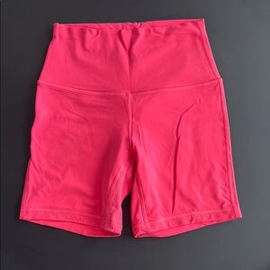 Lulu Align High-Rise Short 6”